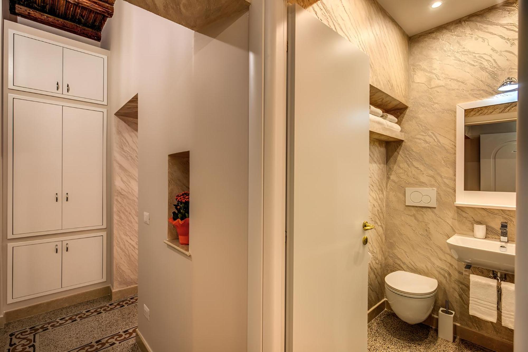 Colosseo Accomodation Room Guest House Rome Extérieur photo